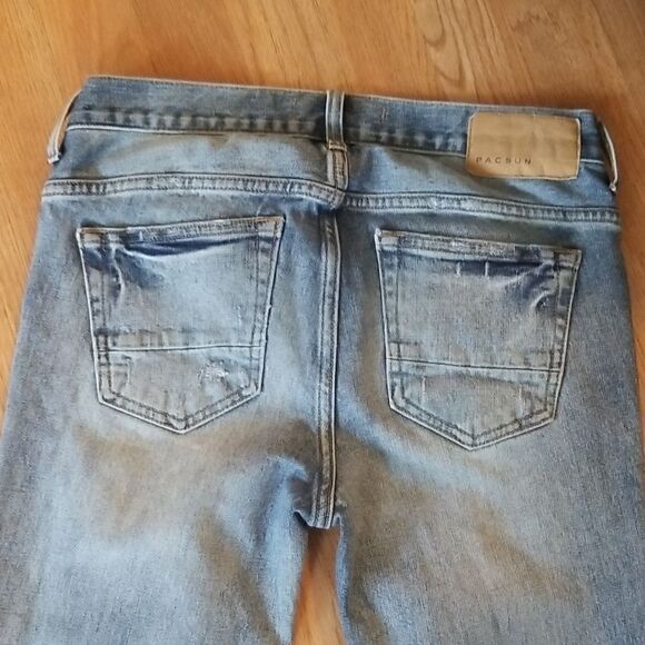 PacSun Jeans, Wash, 28x30 pre-owned - Picture 8 of 11